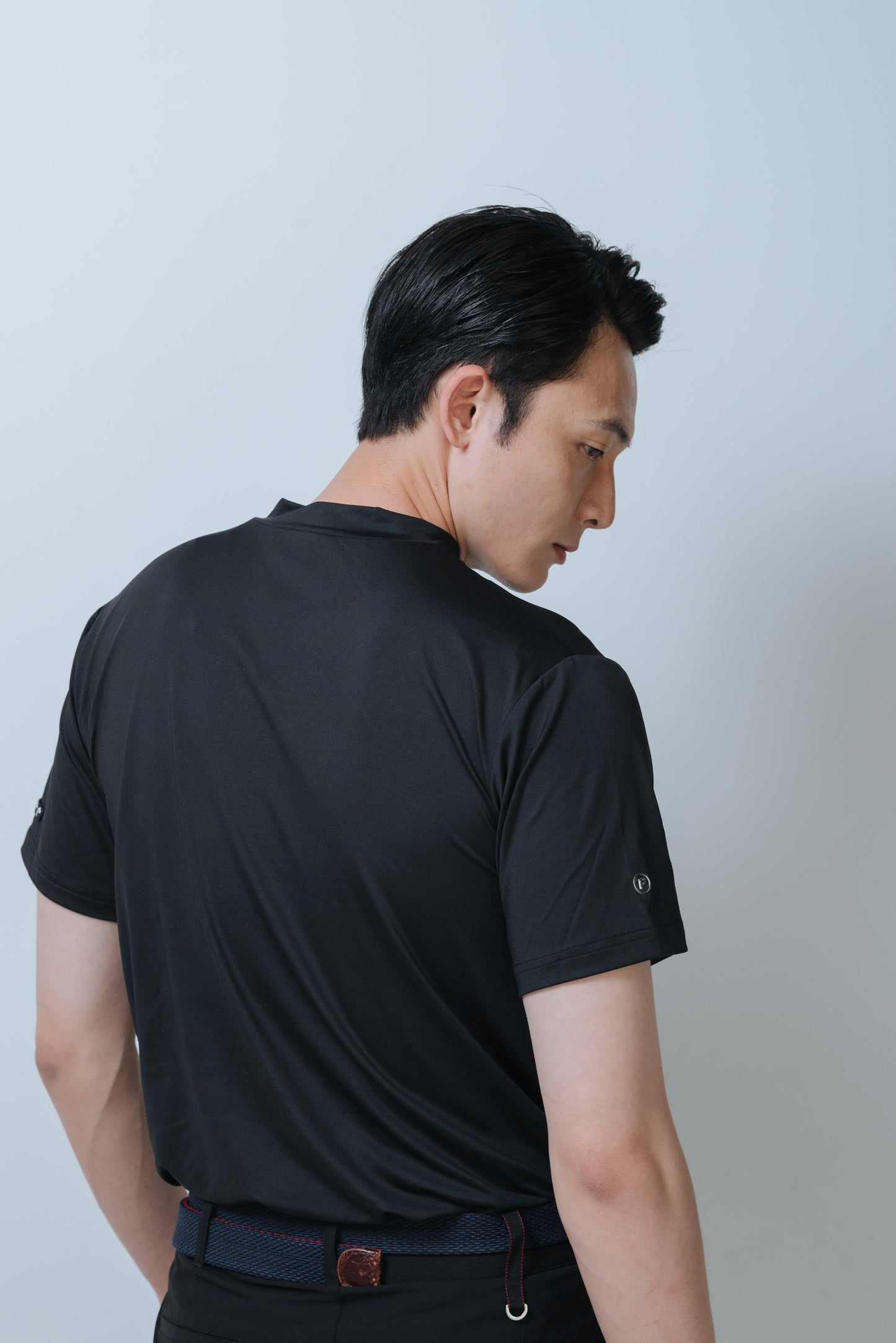 BASIC MOCK NECK TEE BLACK