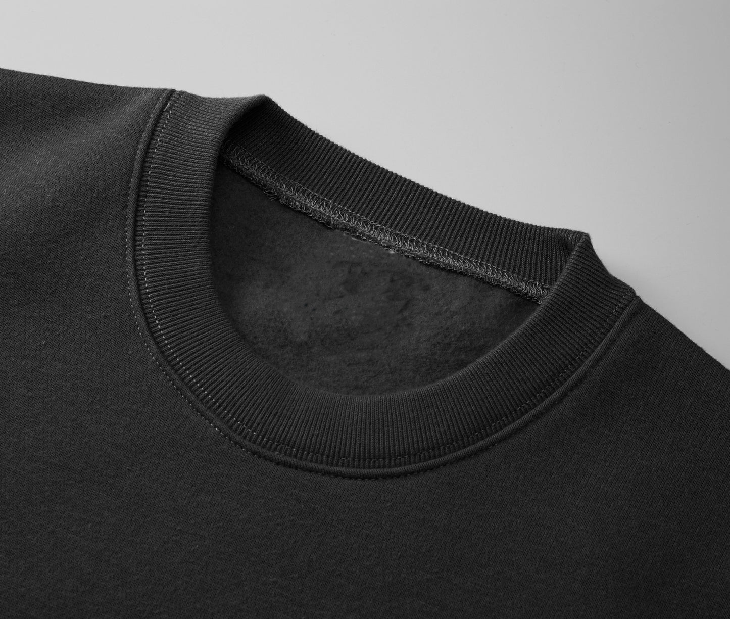CIRCLE PRINT SWEAT