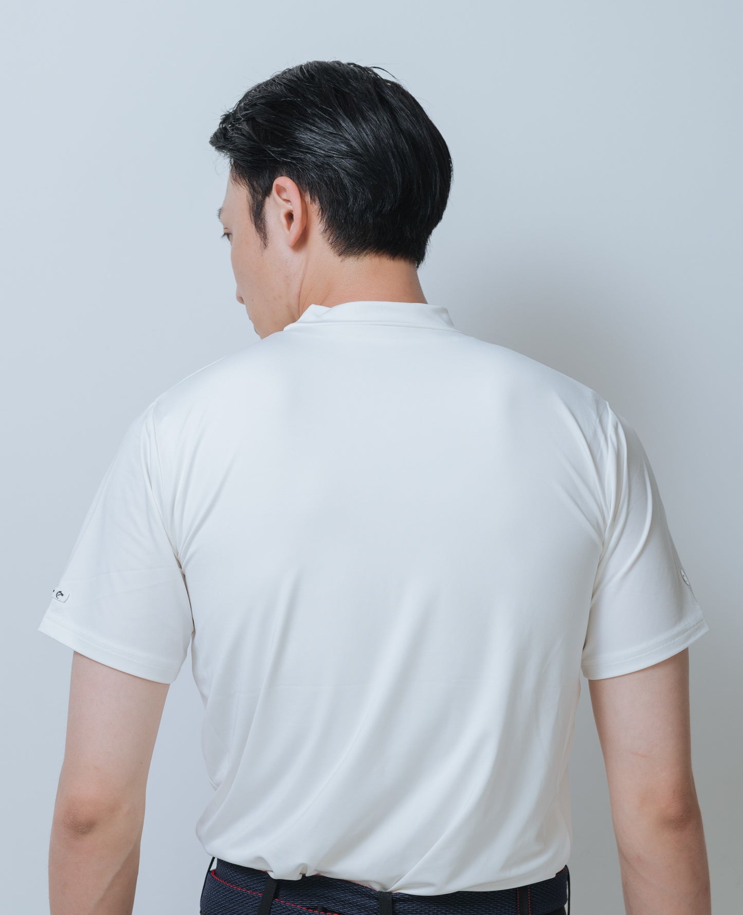 BASIC MOCK NECK TEE WHITE