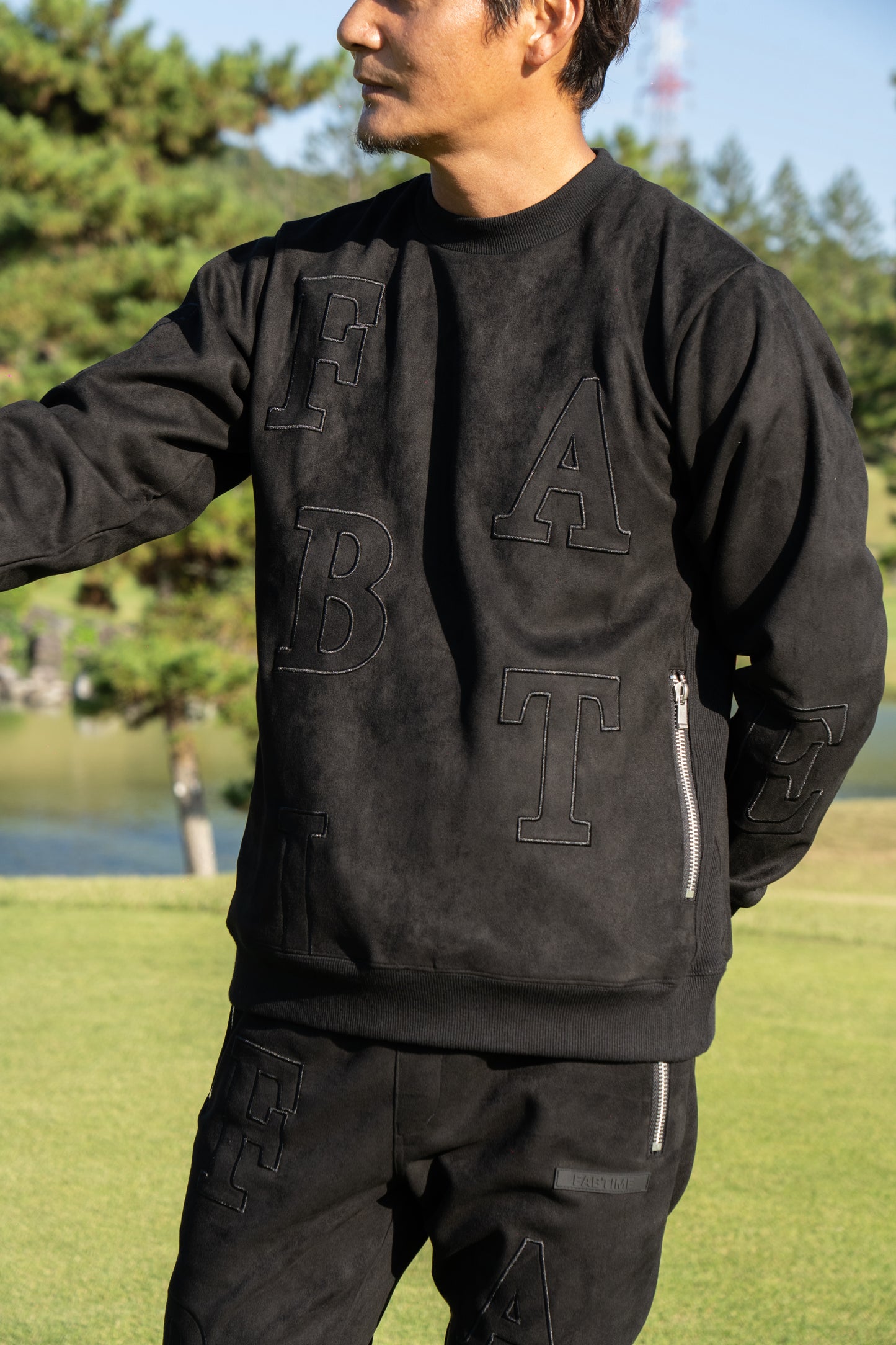 RANDOM LOGO SUEDE TOP