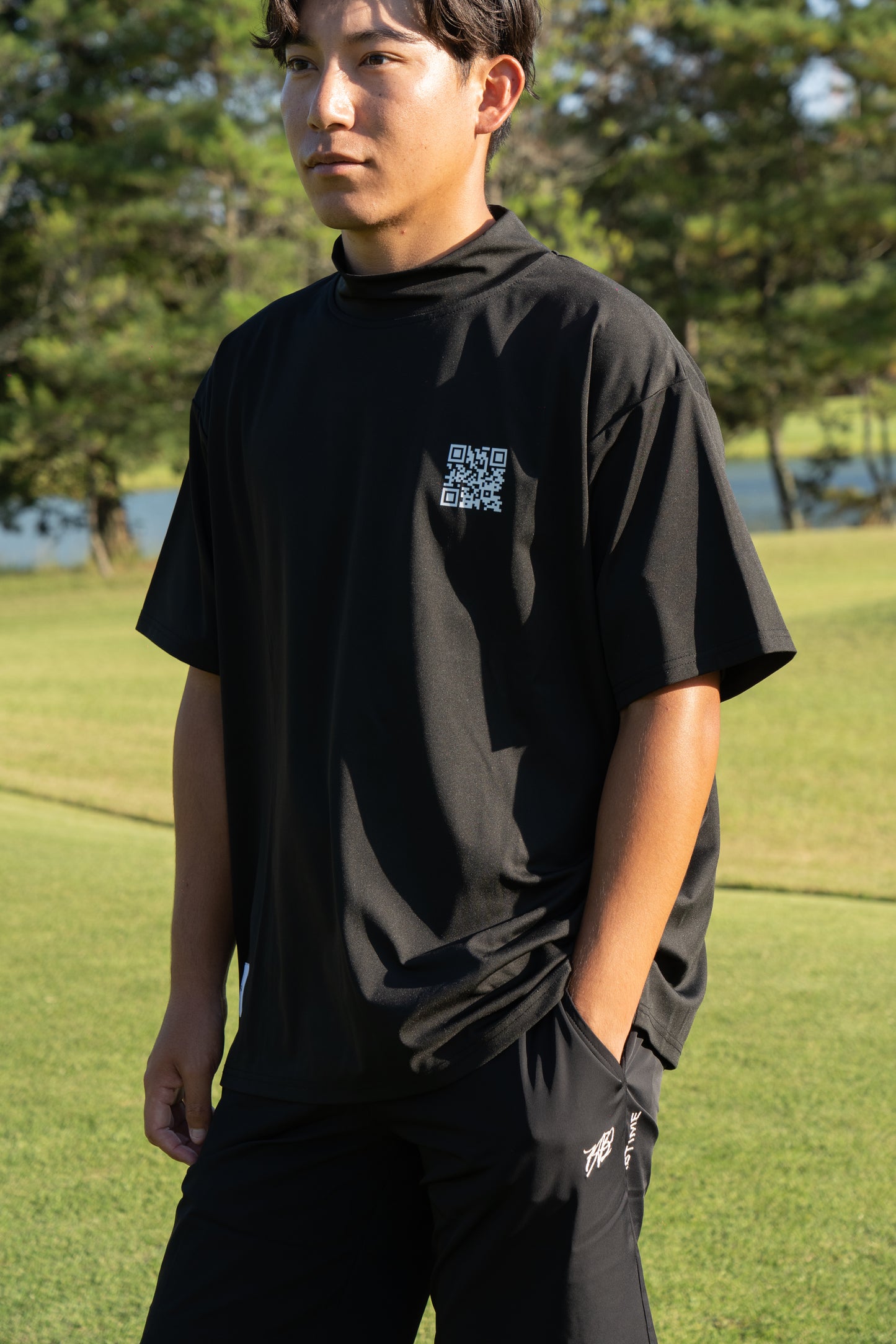 QR MOCK NECK